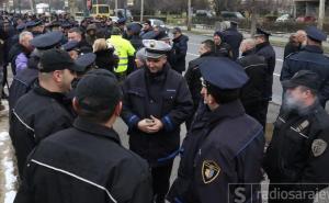 Predstavnički dom odobrio zakon koji zasebno tretira penzioniranje policajaca